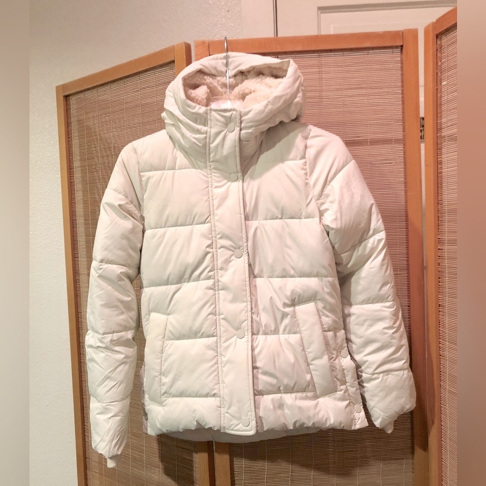 A&F Ultra Puffer - Medium Length in Cream